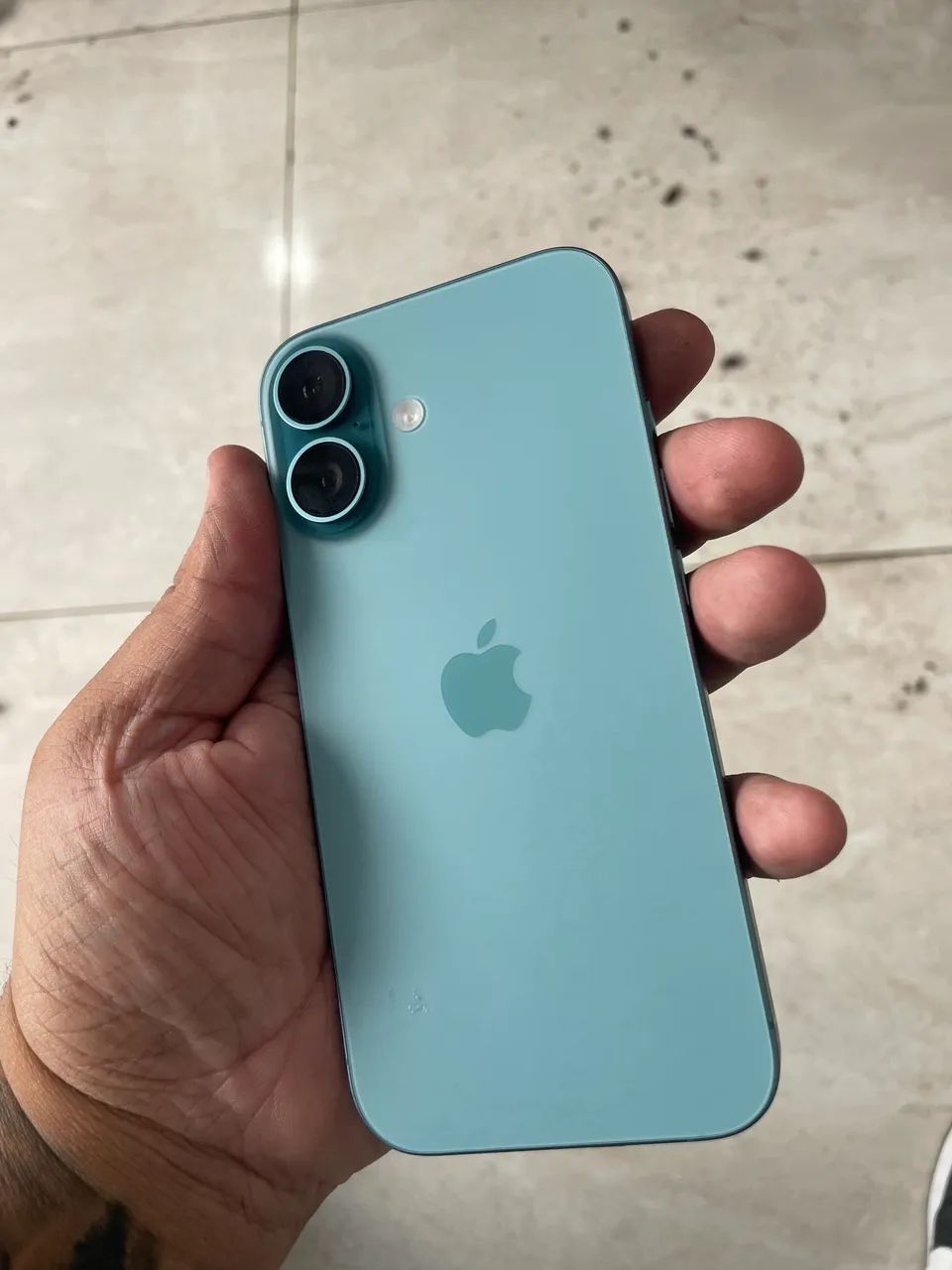 iPhone 16 128GB | Sem detalhes 