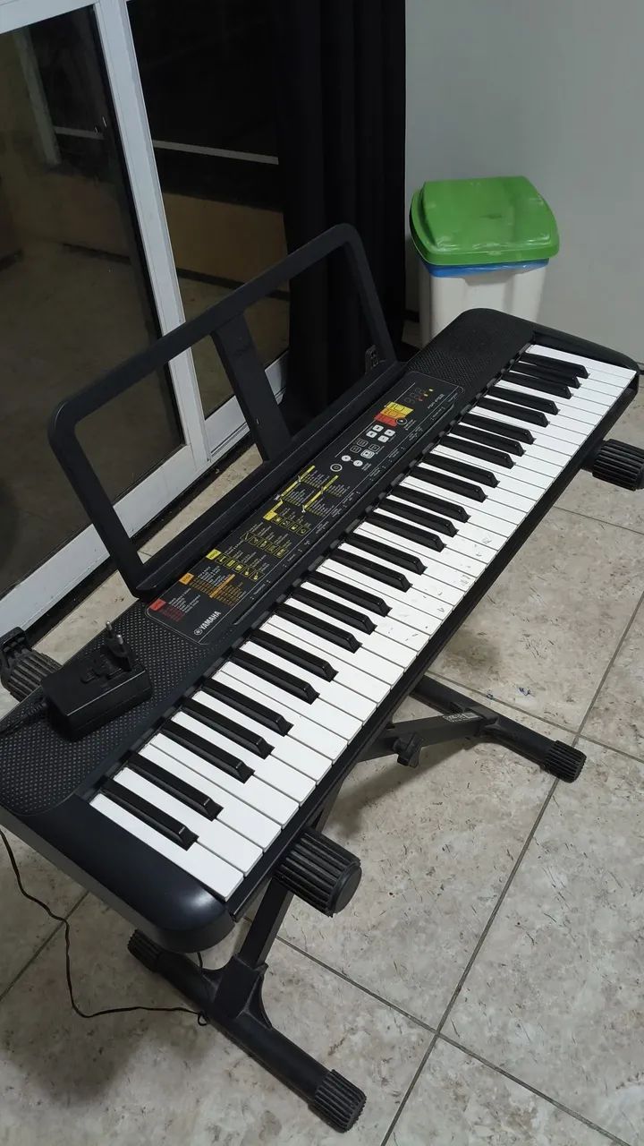 Teclado musical Yamaha 