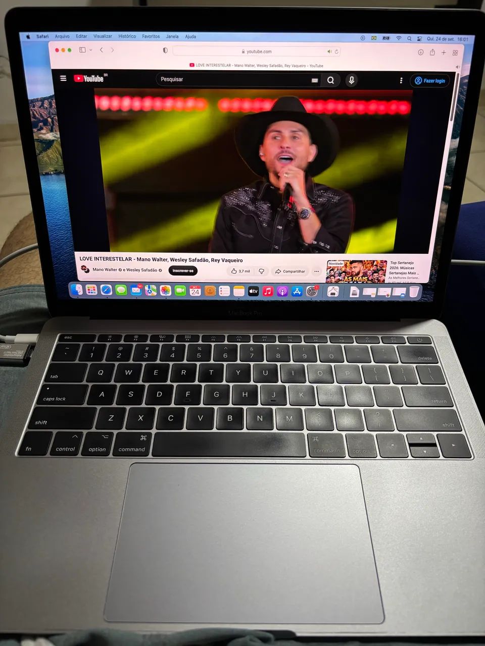 MacBook Pro 13? 2017 core i5 8gb/255gb - Foto 4