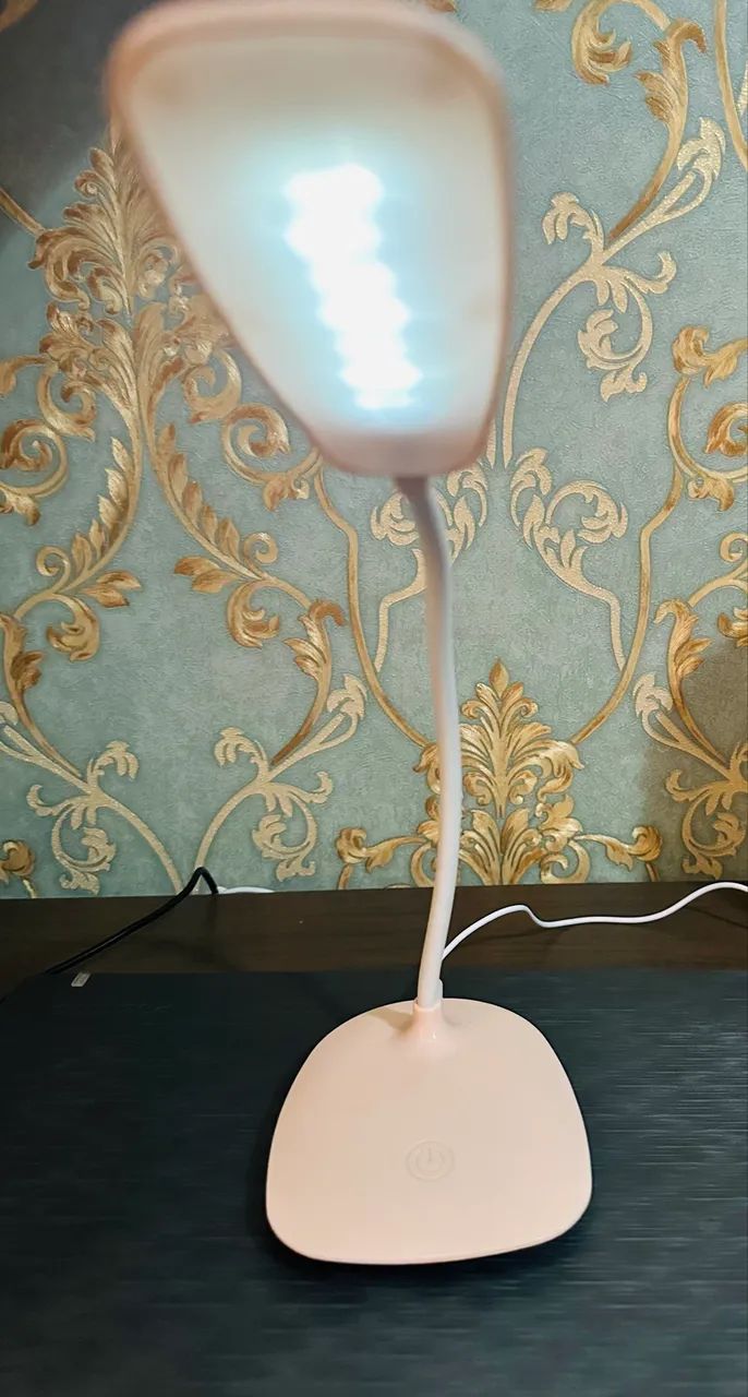 LUMINÁRIA DE MESA LED FLEXÍVEL  - Foto 2