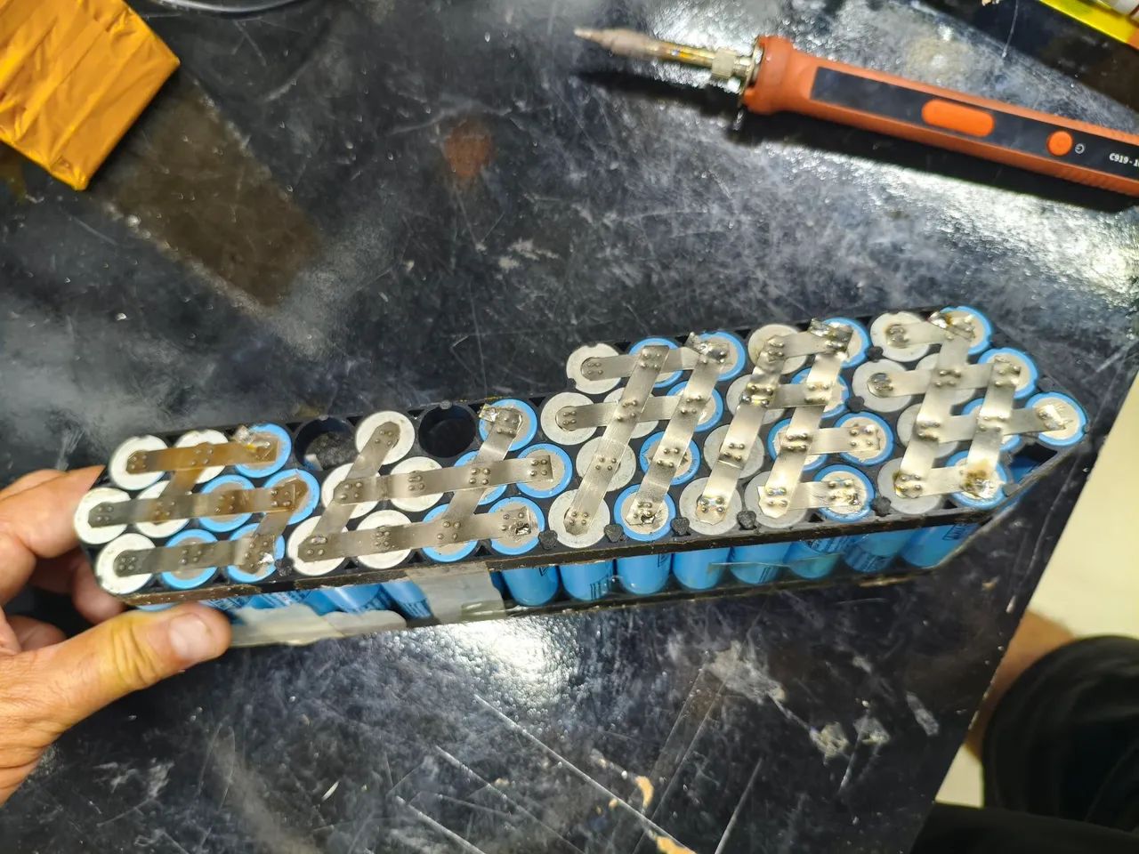bateria 36 volts com 12.5 amperes 