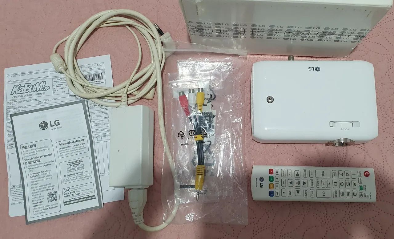 projetor portátil LG HD, TV digital, Bluetooth,HDMI,USB,caixa e nota fiscal "Sem Detalhes" - Foto 3