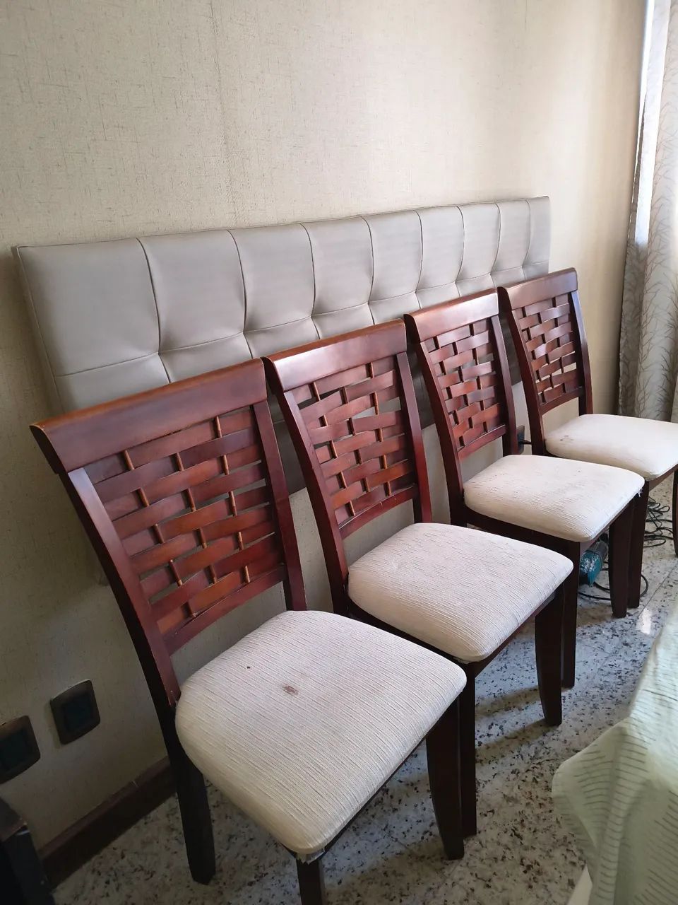 Conjunto 4 cadeiras 