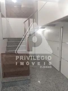 Sala Comercial em Ipanema: 40m² com 5 Ambientes e Vaga de Garagem