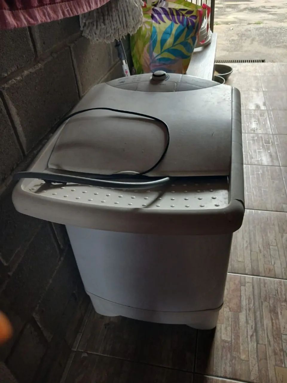VENDO ESSE TANQUINHO 110V FUNCIONANDO PERFEITAMENTE 