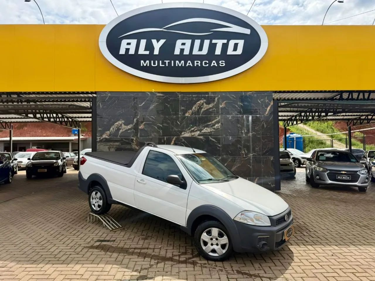 Fiat Strada Working Hard 1.4 Fire Flex 8V CS 2017 - Foto 3
