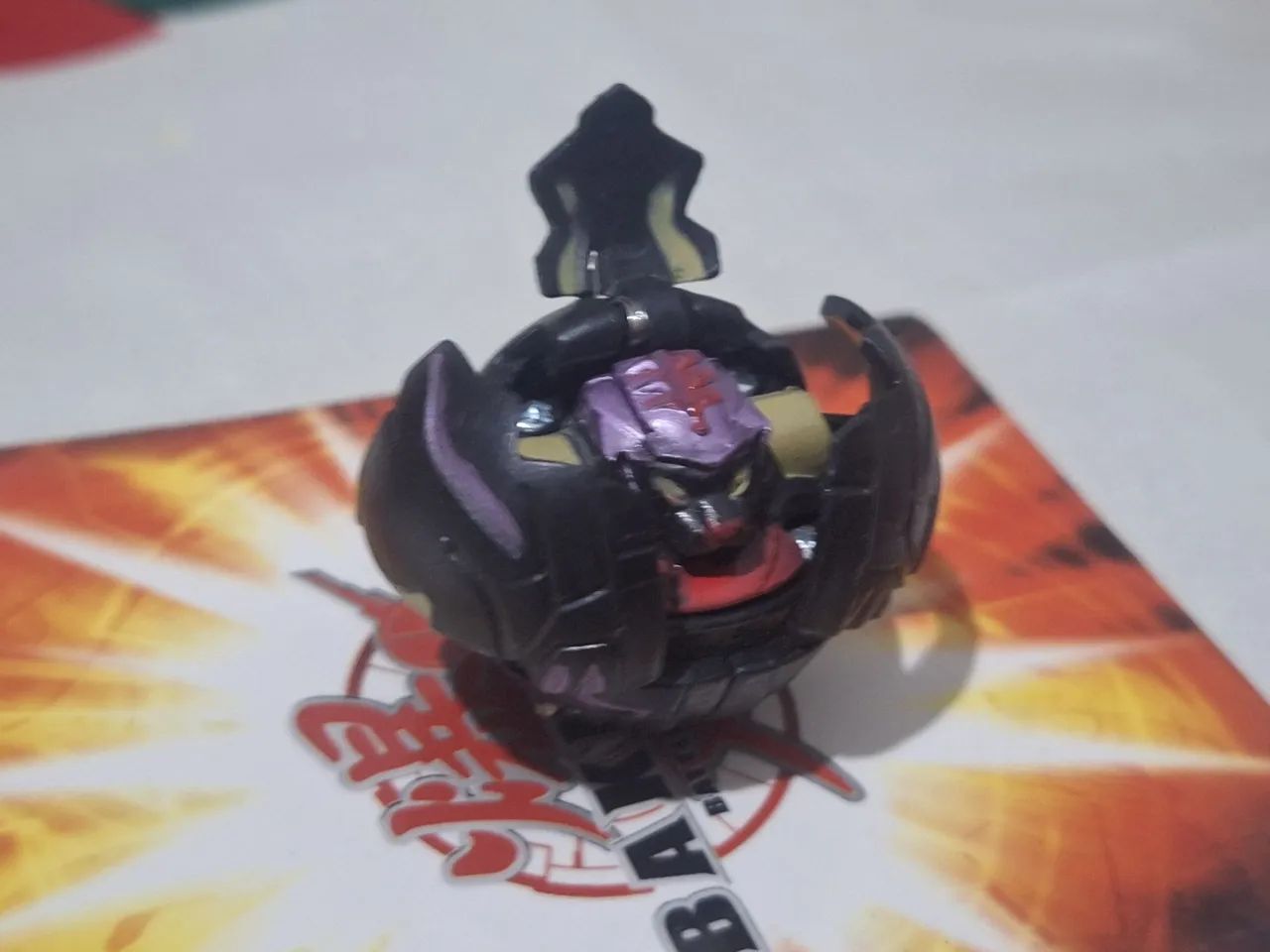 Bakugan Tigrerra Darkus B1 ( primeira geração) - Foto 2