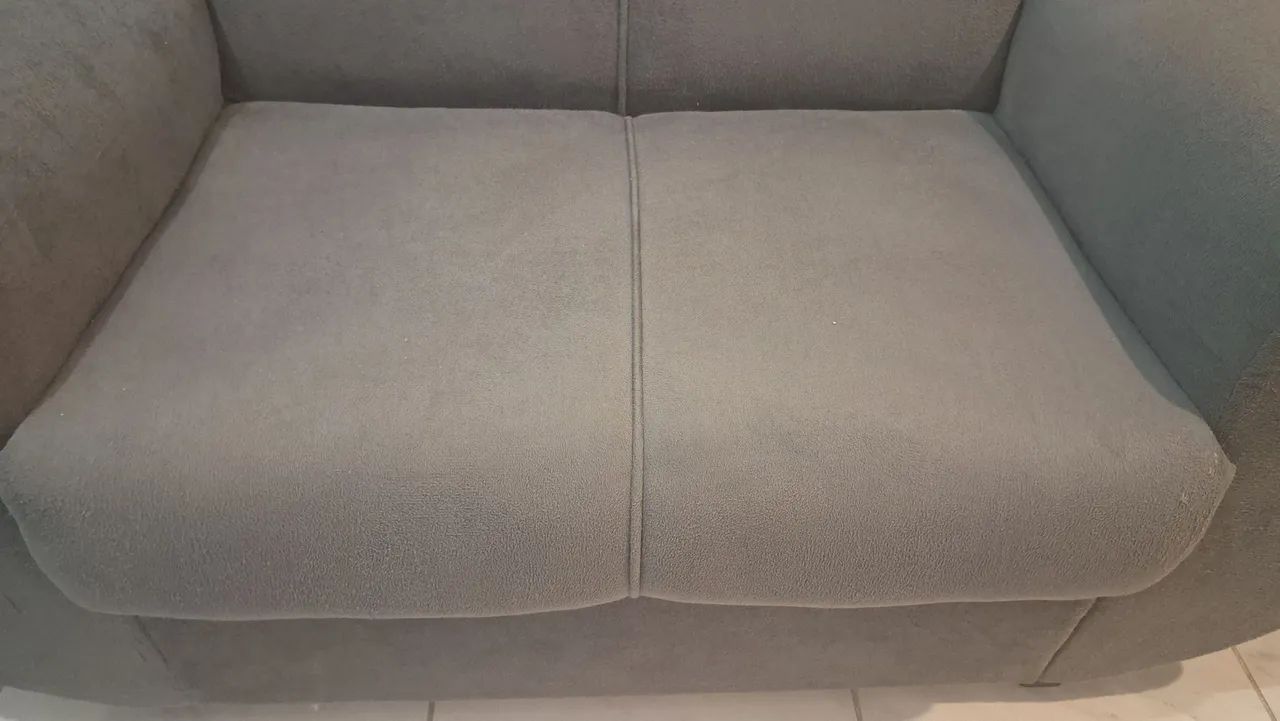 Sofá 2 lugares + puff - Foto 2