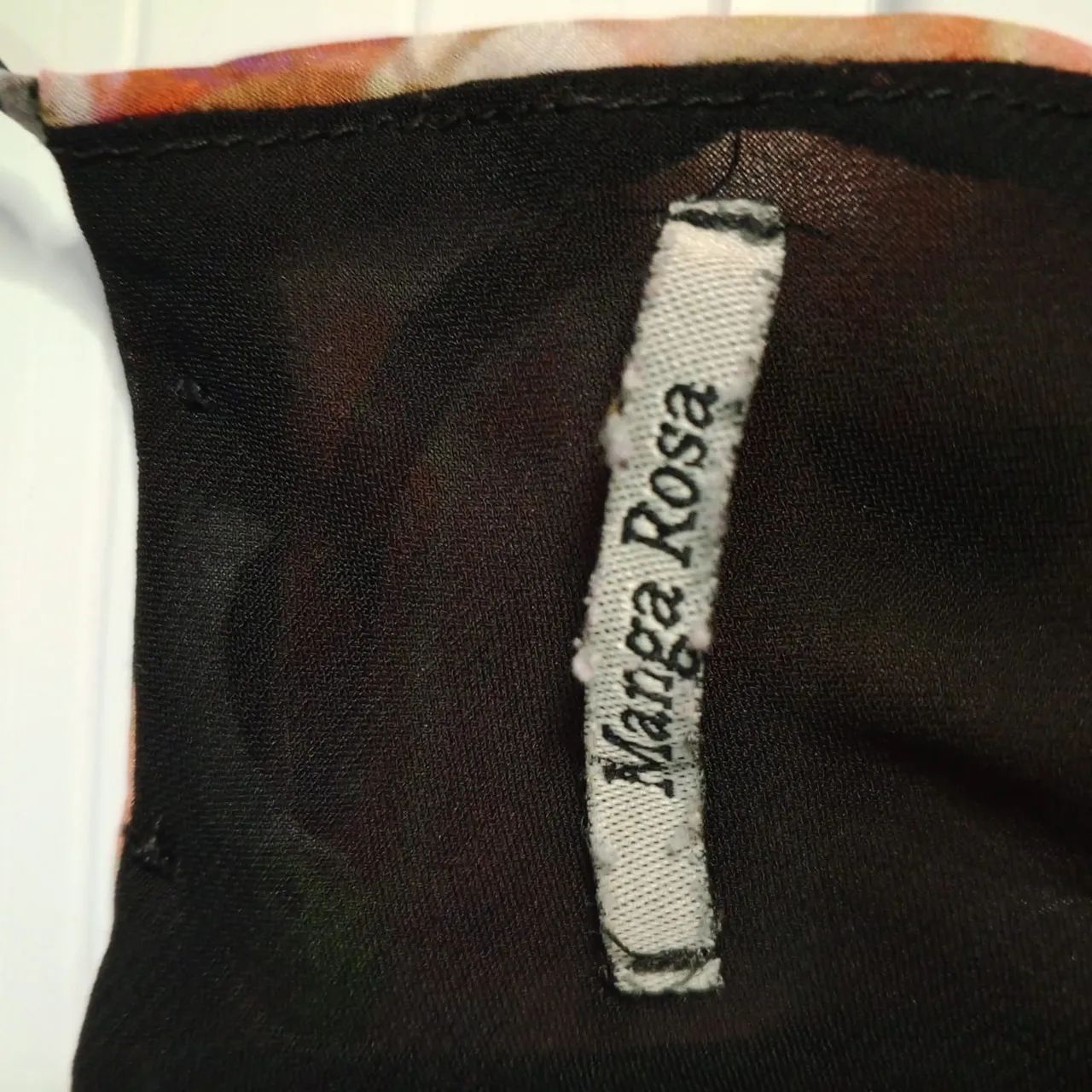 Blusinha feminina com bordado sem manga estampada forrada usada - Foto 3