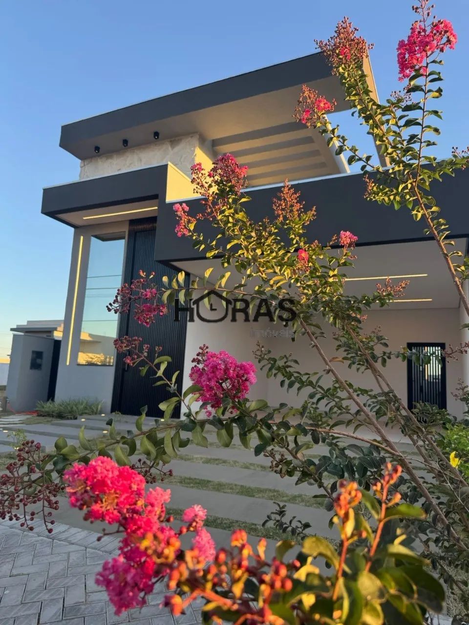 Casa à Venda no Florais do Parque | 3 Suítes | Piscina - Foto 2