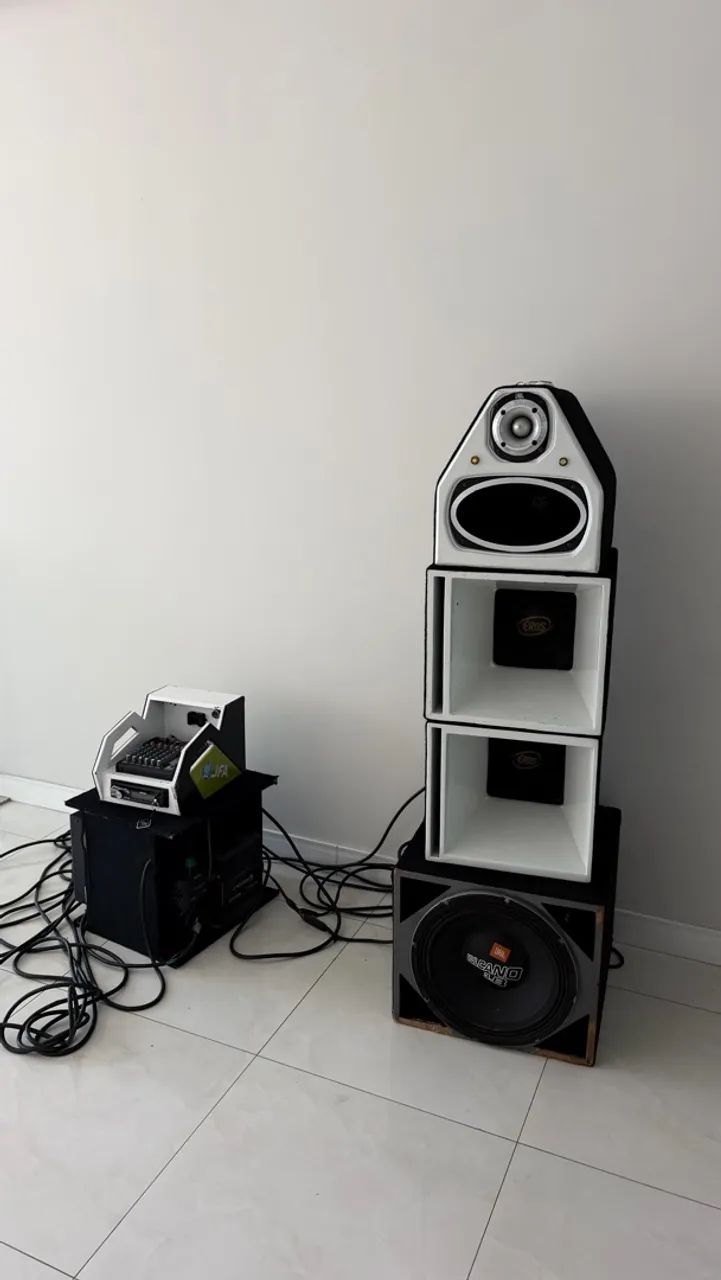 TORRE DE SOM COMPLETA