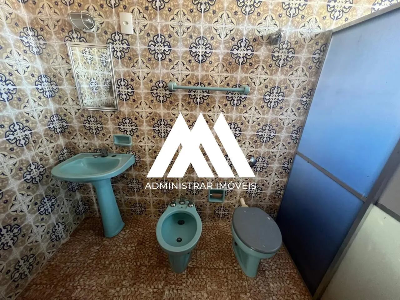 Alugo casa em Itaúna com ótima localização! - Foto 4