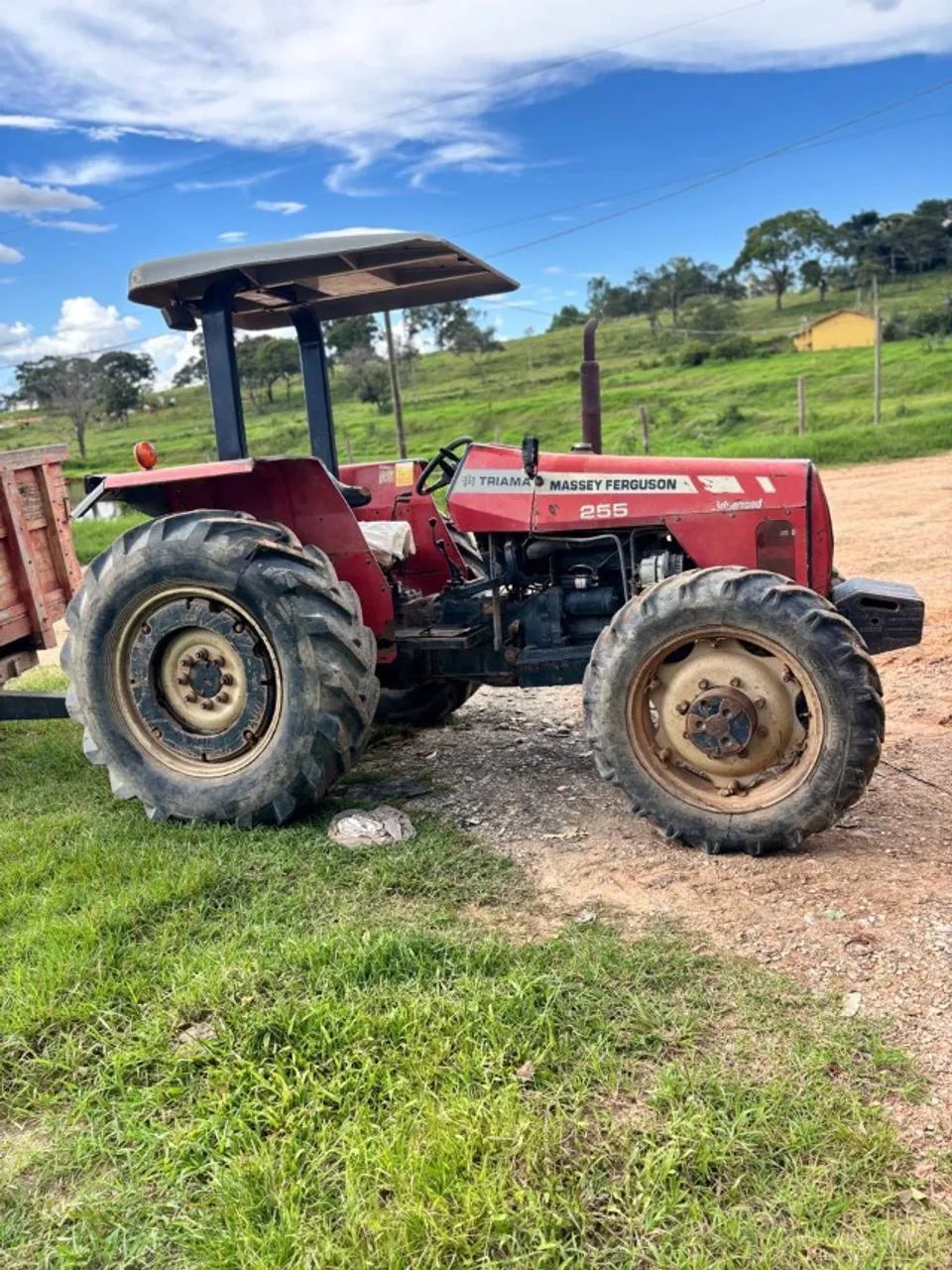 Trator Massey Ferguson 255 advanced