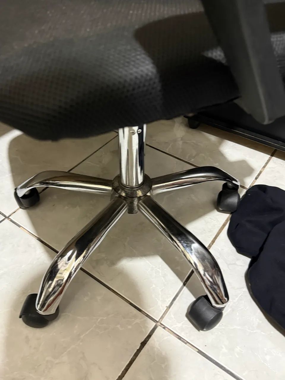 Cadeira de estudos  - Foto 2