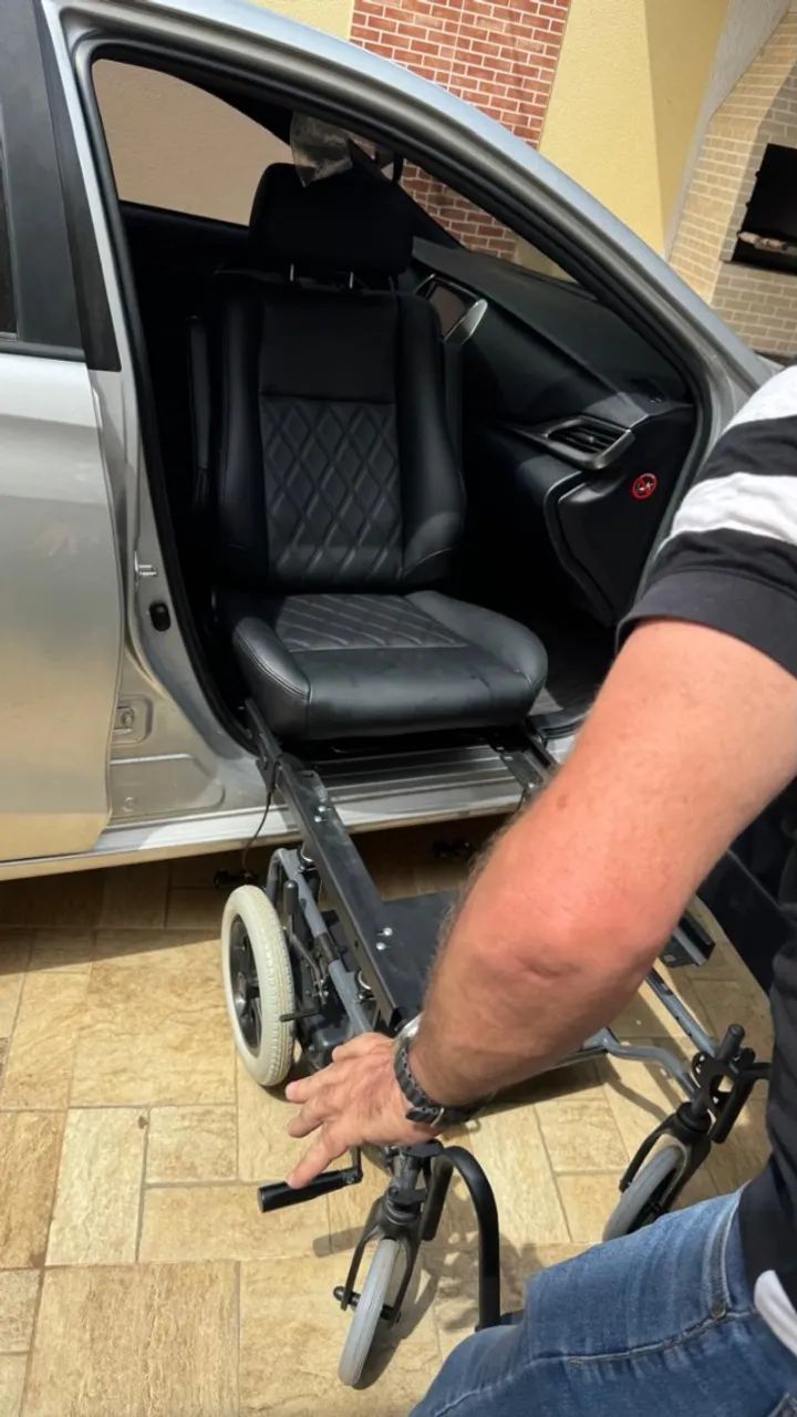 Vendo Banco veicular giratório adaptado cadeira de rodas - Foto 3