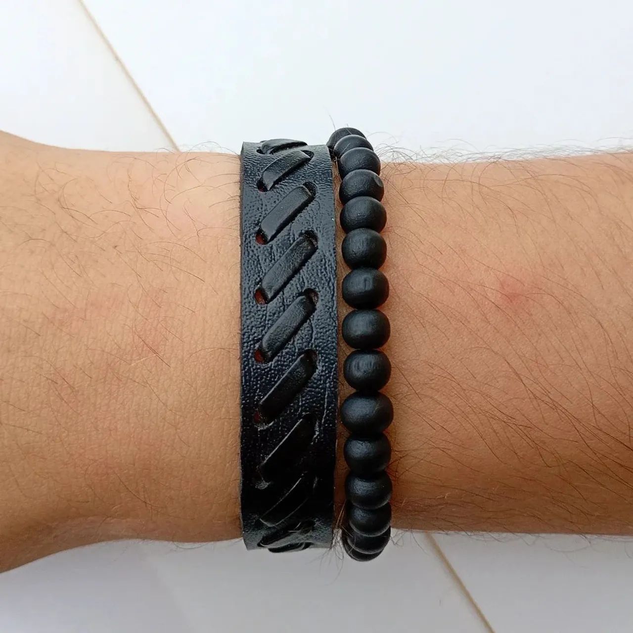 Pulseiras Masculinas Macramê e Miçangas Pretas