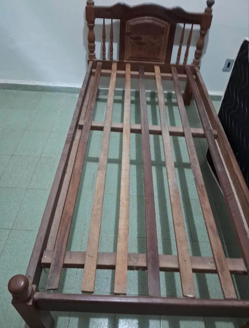Vendo 2 Camas de Solteiro