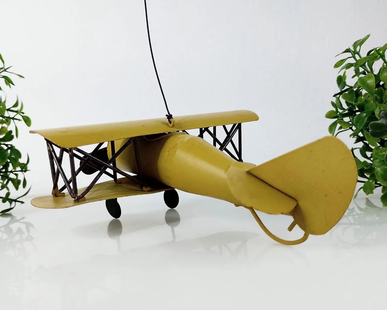 Miniatura Antiga de Avião em Lata. - Foto 3