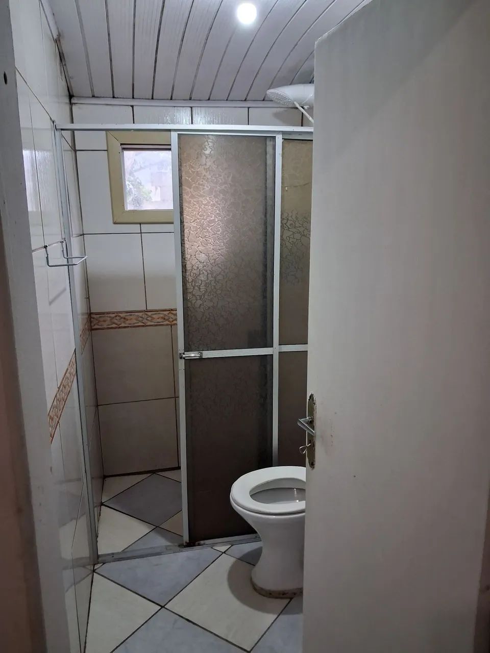 Alugo Casa de madeira 64 m2 - Foto 3