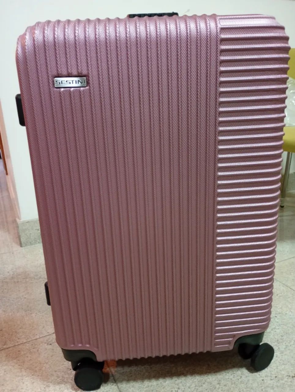 Mala de Viagem Sestini 23 kg nova - Foto 2