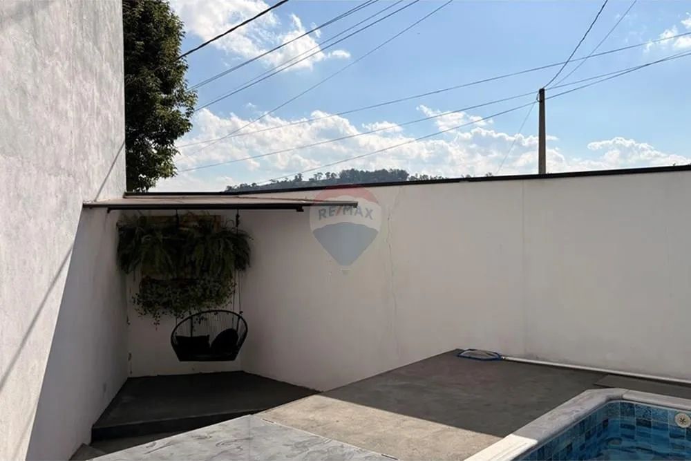Excelente Imóvel com 3 Dormitórios, sendo 2 Suítes com Piscina - Foto 4