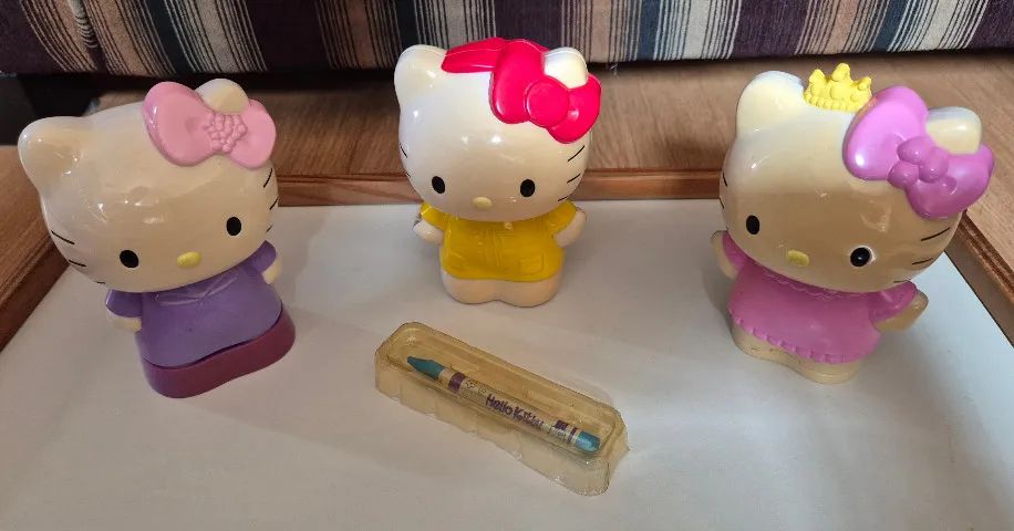 03 BONECAS HELLO KITTY + DIVERSOS PRODUTOS HELLO KITTY.  - Foto 4