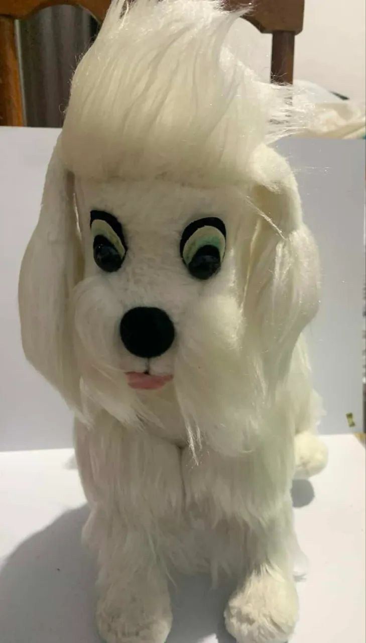 Cachorro pelúcia Lionella