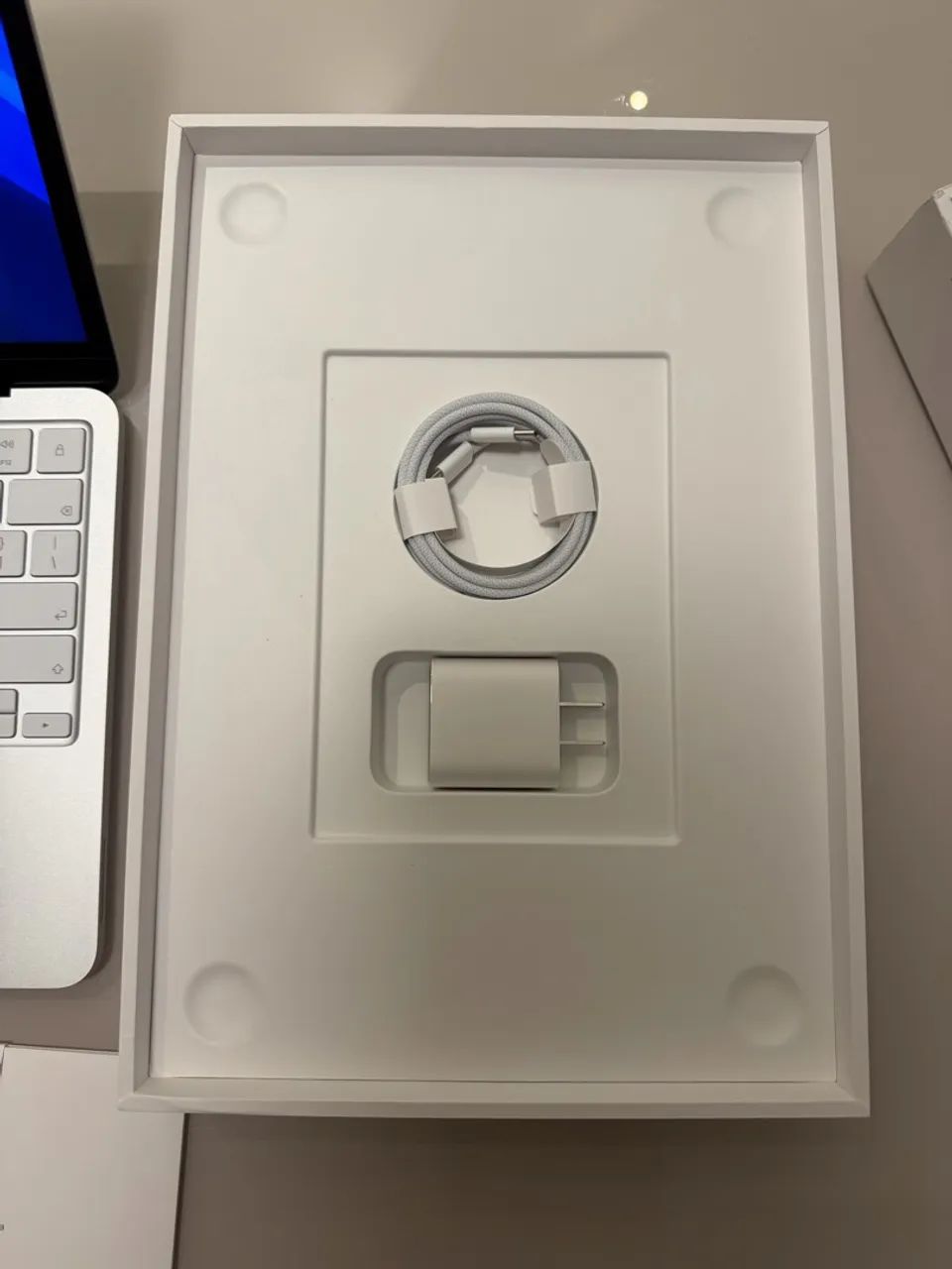 MacBook Neo Apple - 256GB SSD | 8GB RAM prata - Foto 4