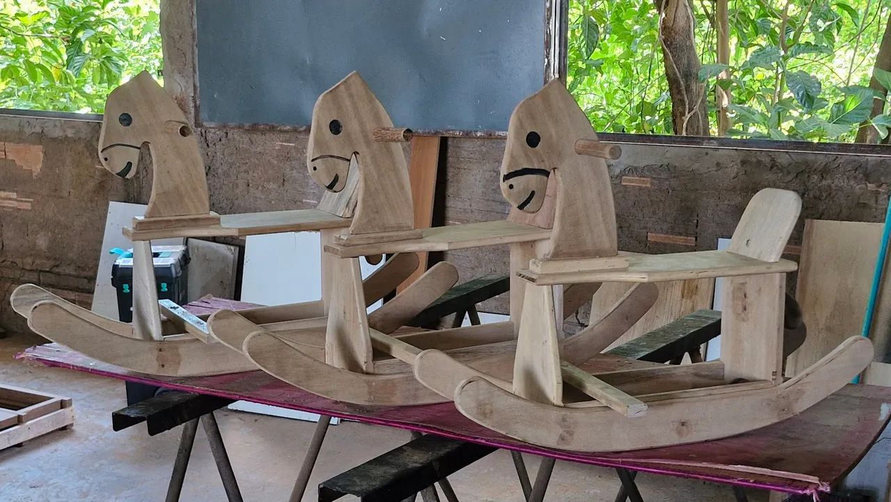 Cavalinho de balanço  - Foto 2