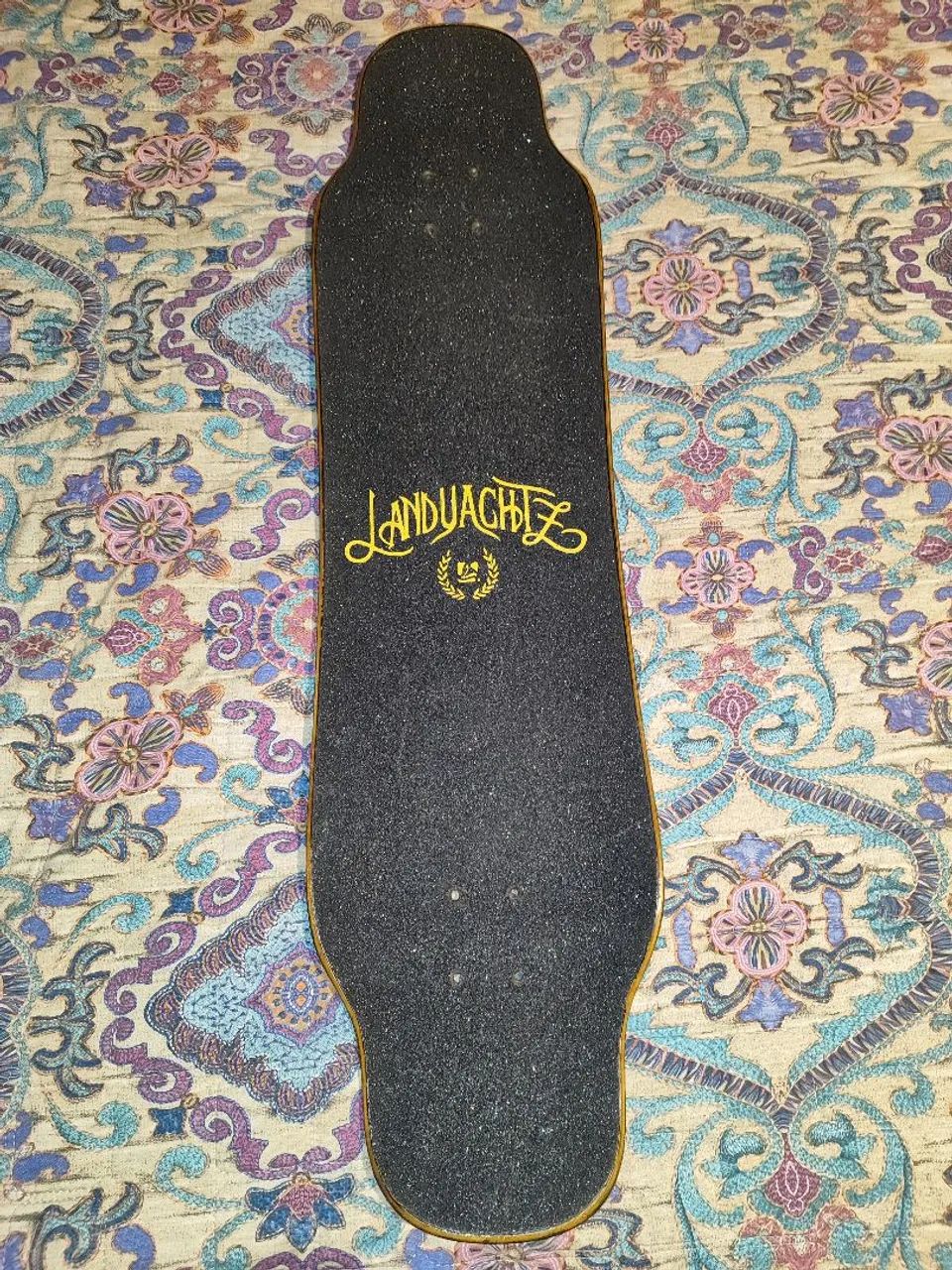 Shape Landyachtz Tomahawk 