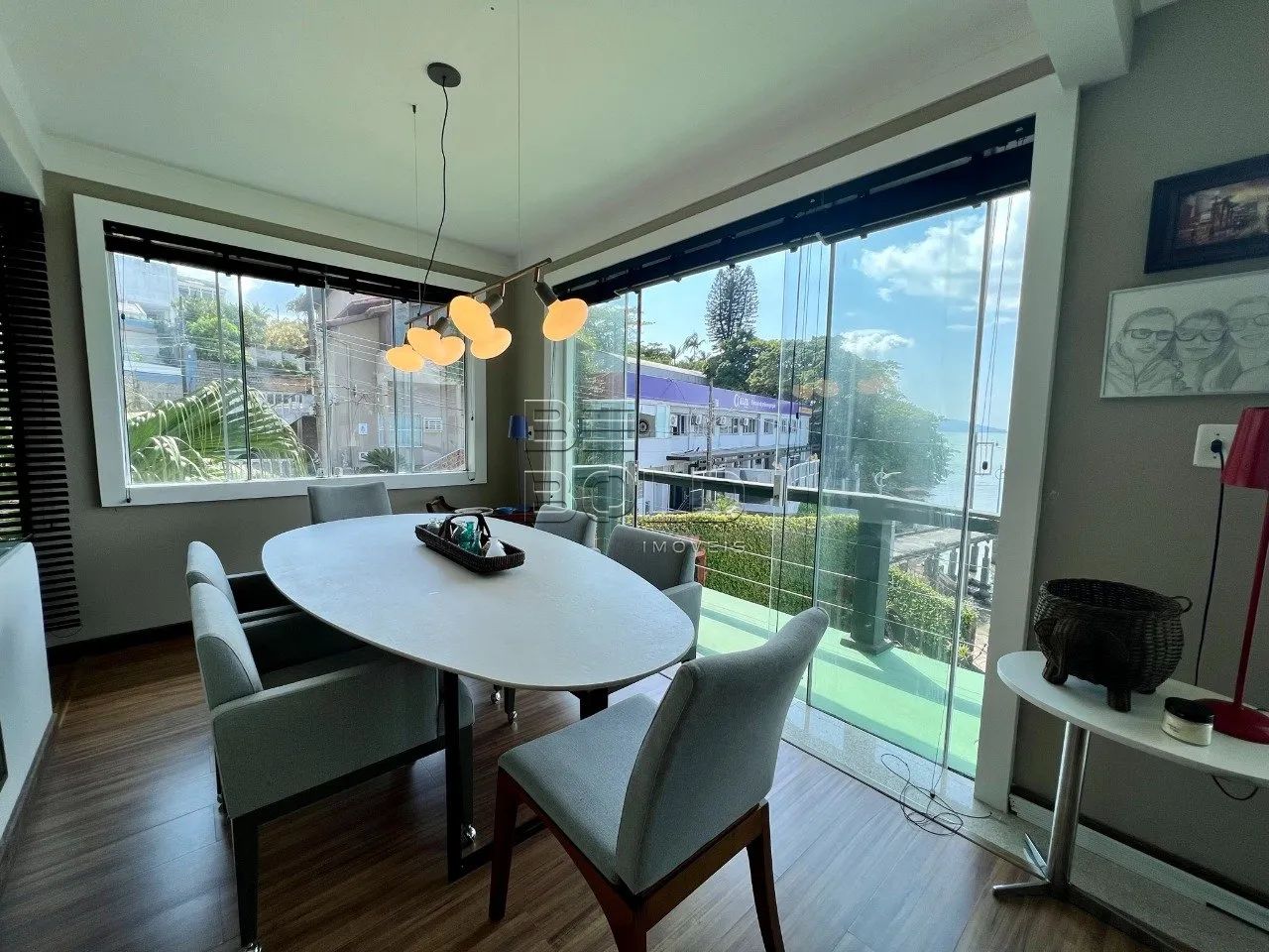 Casa frente mar com 5 dormitórios em Coqueiros - Foto 5