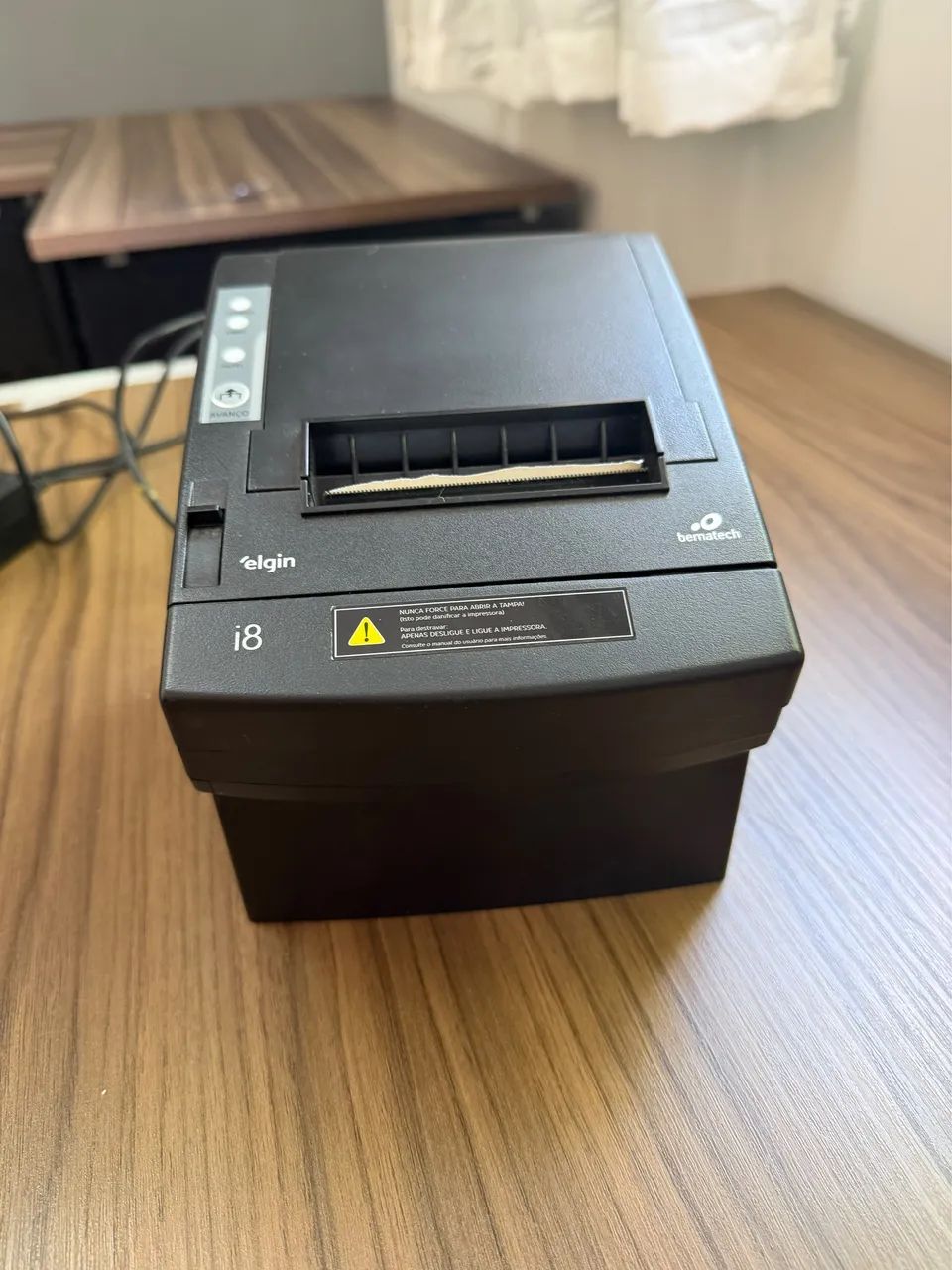 Impressora térmica Elgin/Bematech i8 + Leitor Código de Barras 