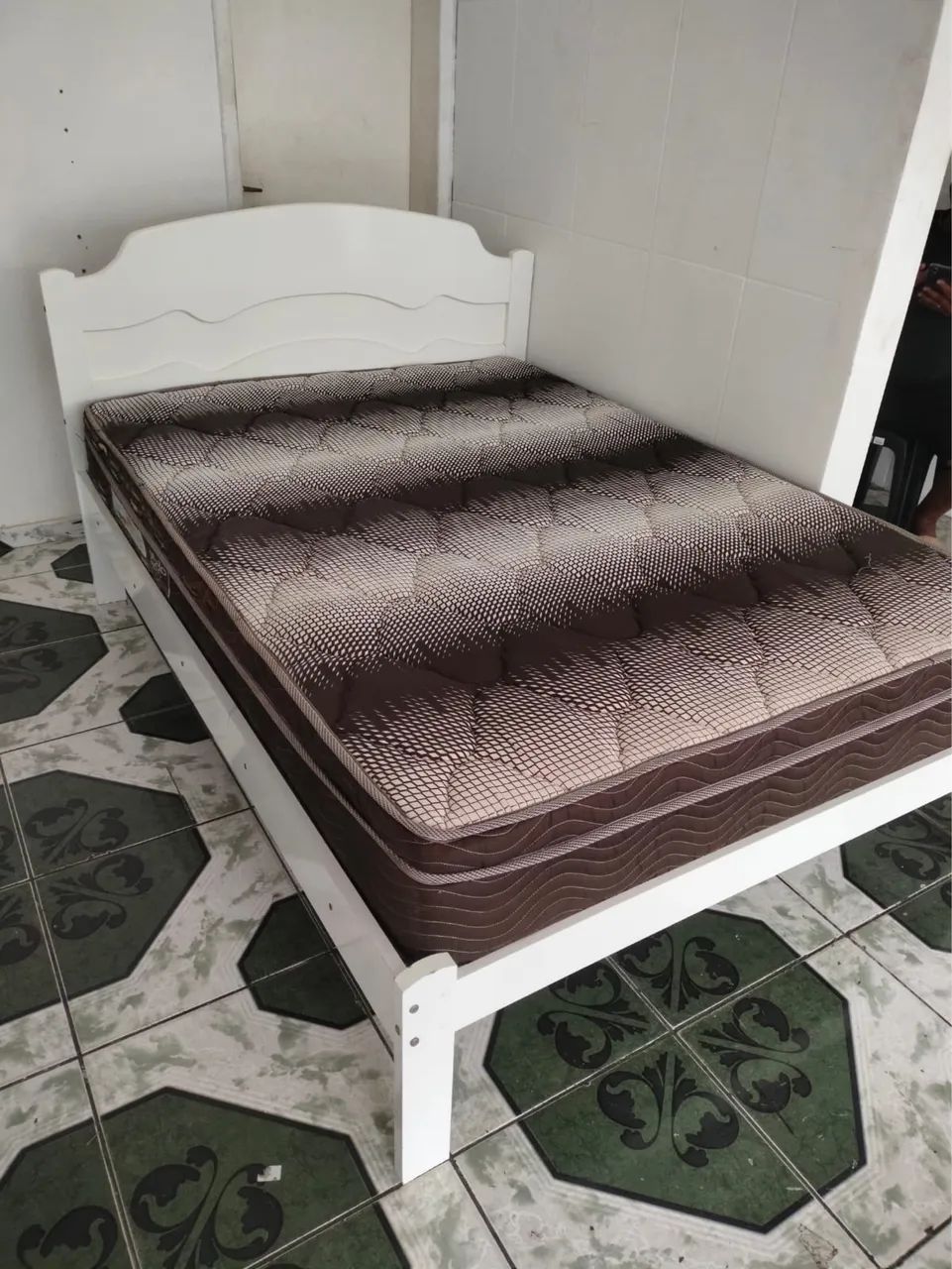 Cama de casal com colchão em perfeito estado com frete grátis  - Foto 4