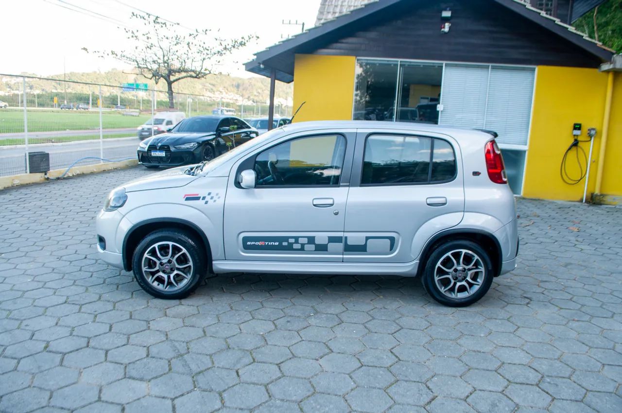 Fiat Uno Sporting 1.4 EVO Fire Flex 8V 4P 2012 - Foto 4