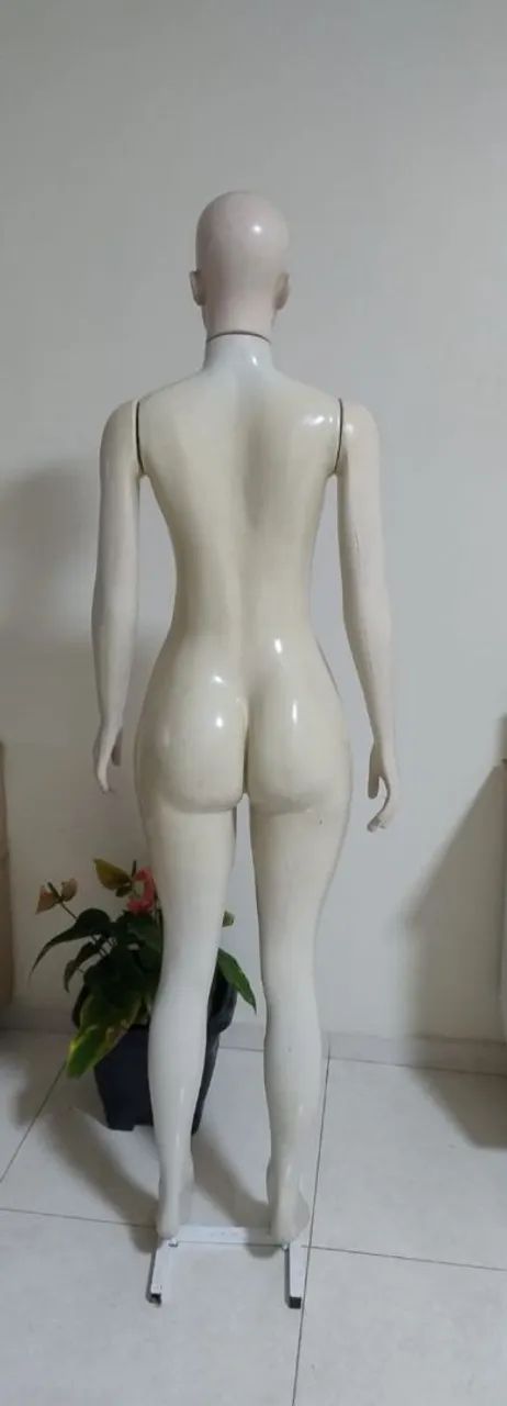 Vendo manequins em bom estado 