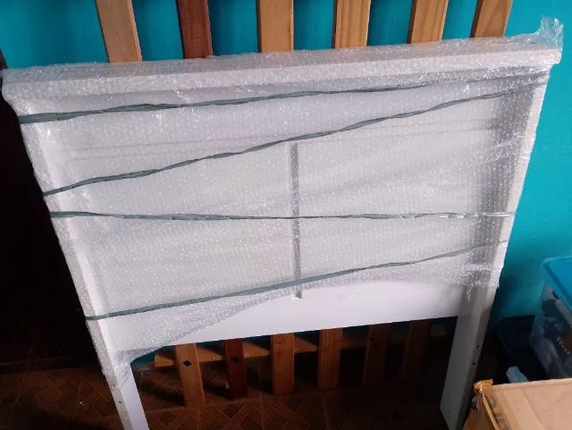 Cama de Solteiro Branca