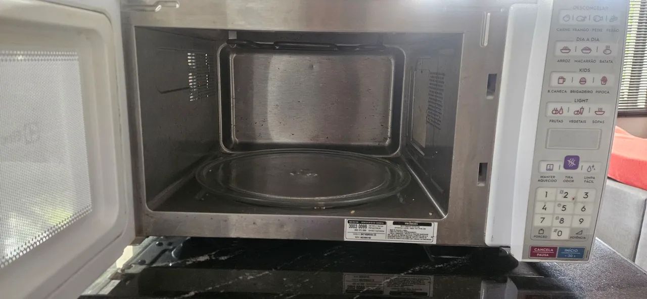 Vendo micro-ondas 34 litros - Foto 3