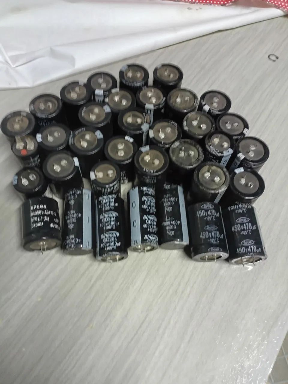 Capacitor eletrólitos de alta 