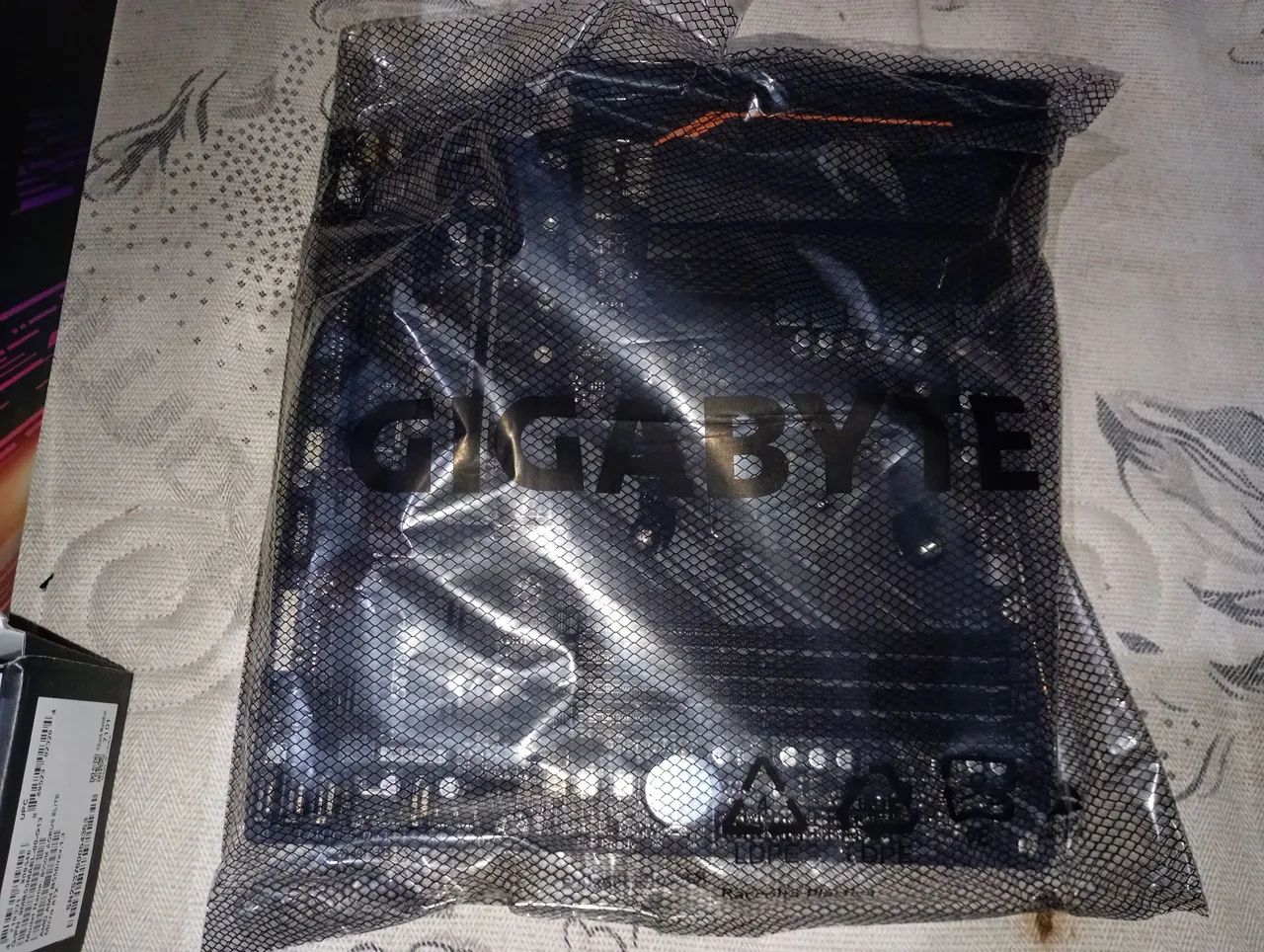 Placa mãe aorus elite b550m - Foto 2