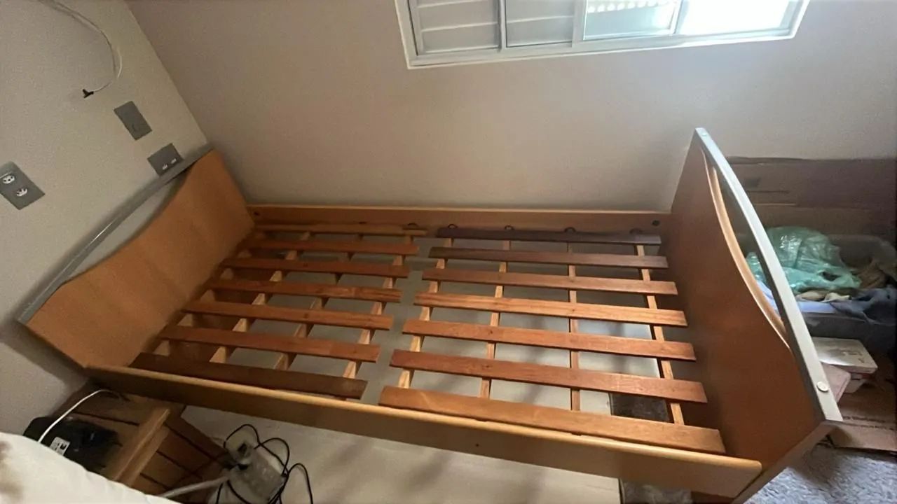 Cama de solteiro em madeira - Foto 2