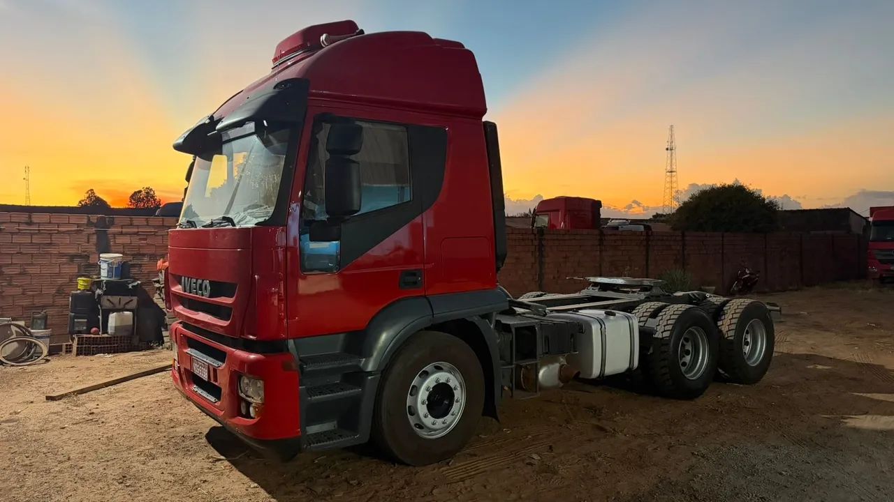 Iveco 2013-6x4  440 cv - Foto 4