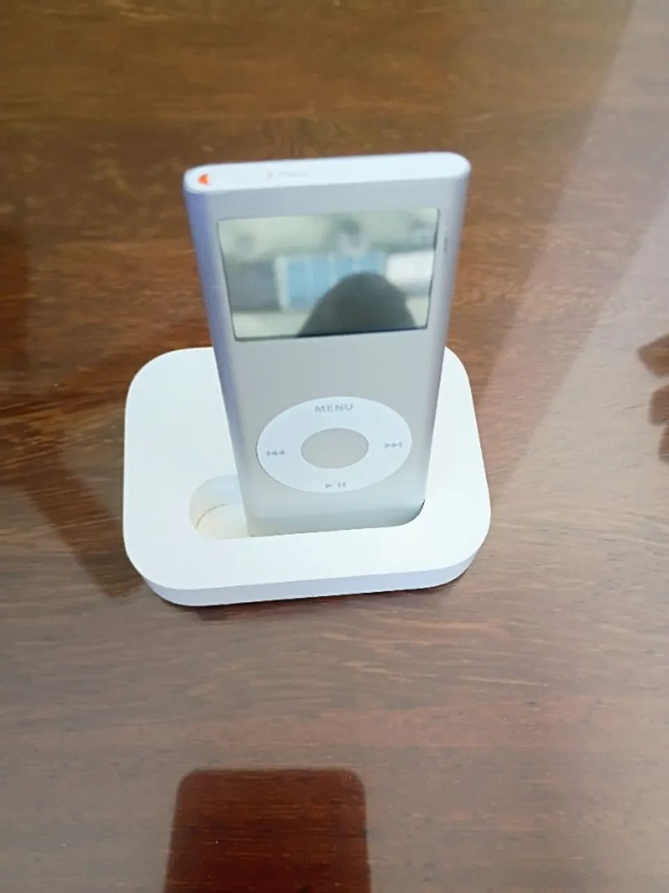 Mini ipod da Apple 2GB com torre e cabo original  - Foto 3