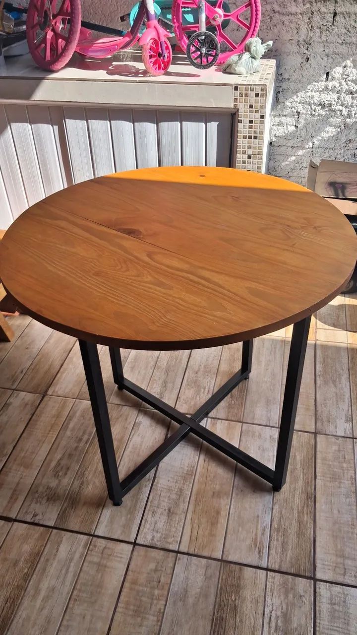 Mesa com 4 cadeiras