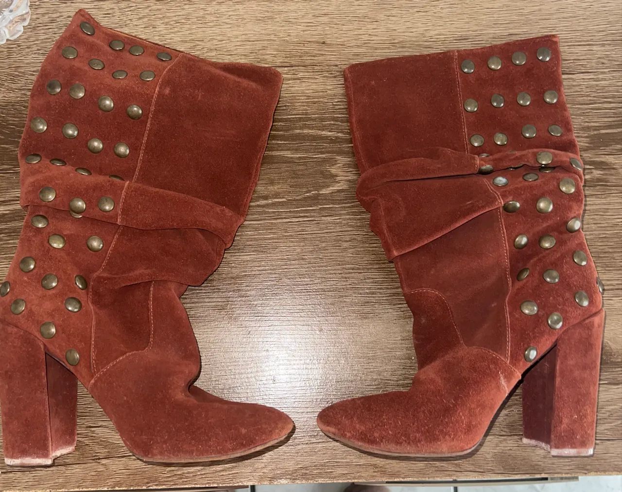 Bota Schütz seminova tamanho 37 