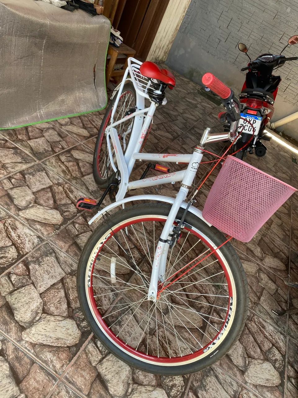 Bicicleta semi nova 