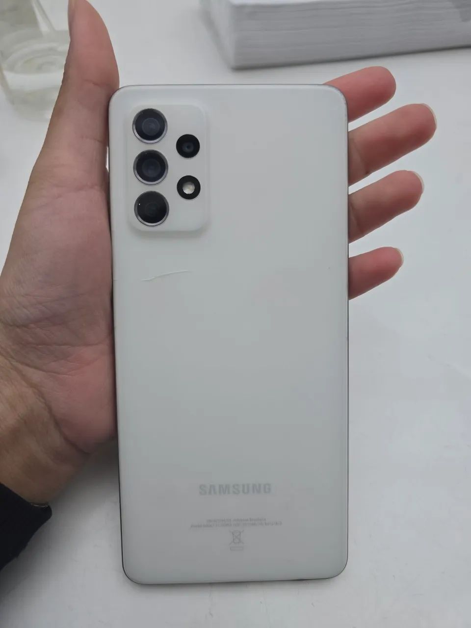 Celular Galaxy A72 128GB branco 8GB RAM + Capinha