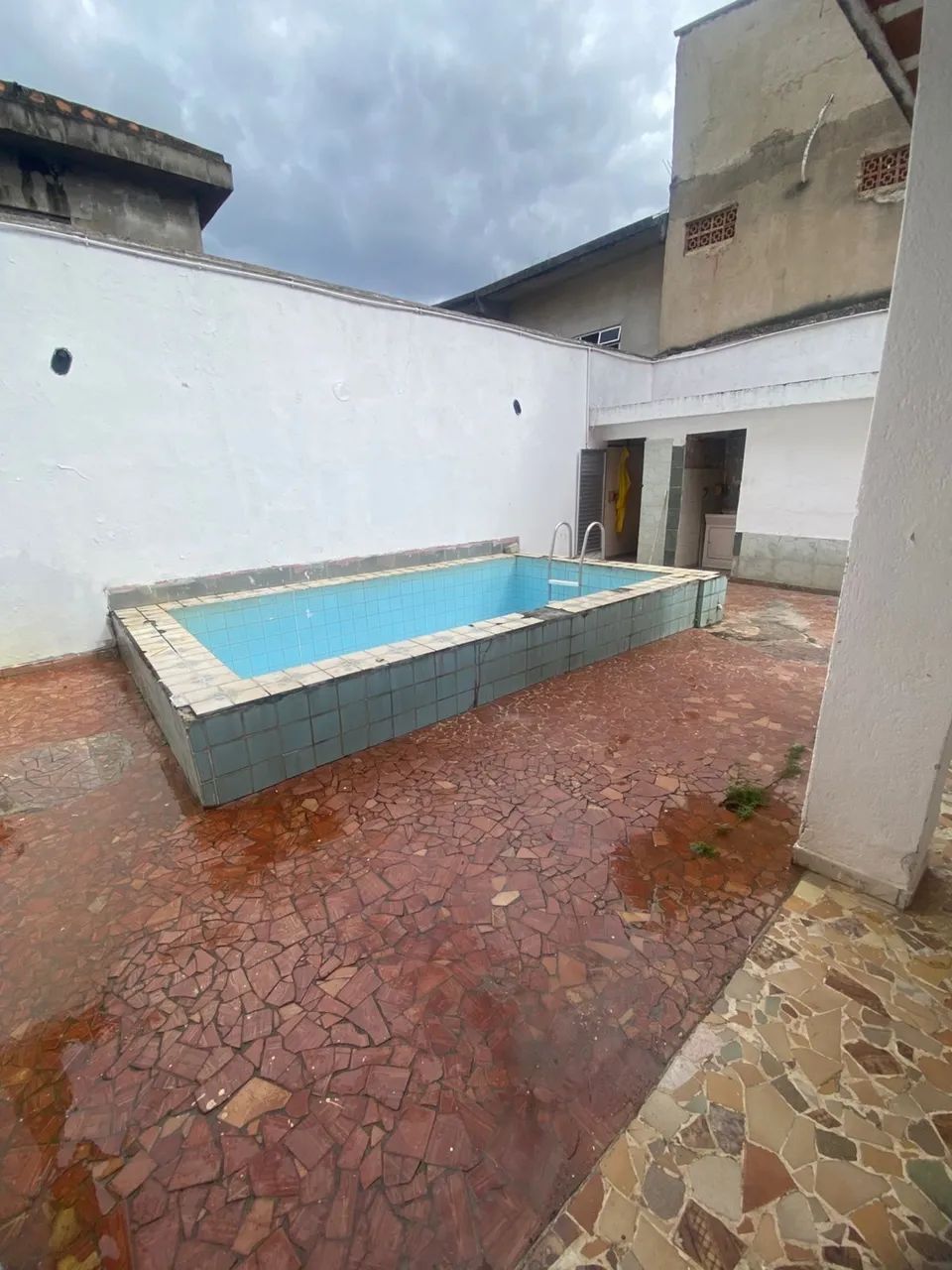 Casa com piscina no BNH  - Foto 2