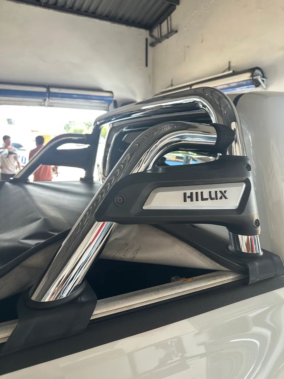 SANTO ANTÔNIO HILUX - IMPECÁVEL