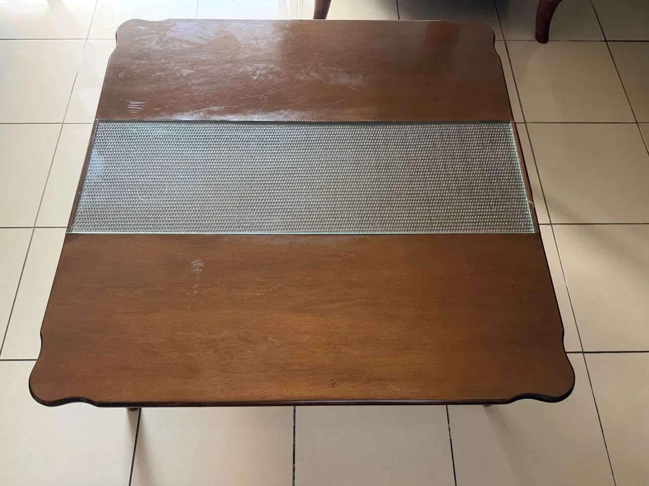 Mesa de centro em madeira com vidro - Foto 3