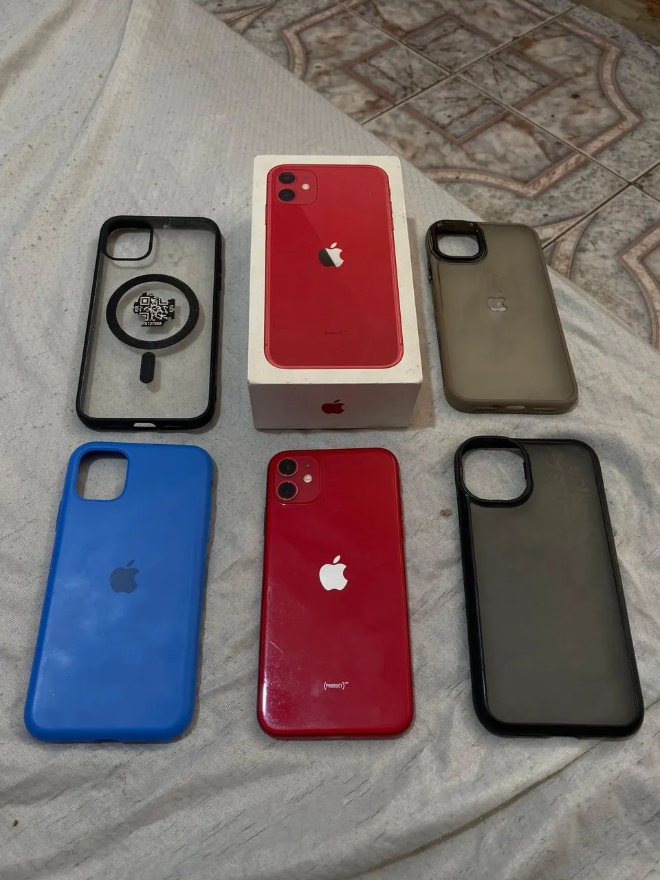 iPhone 11 Red - Foto 3